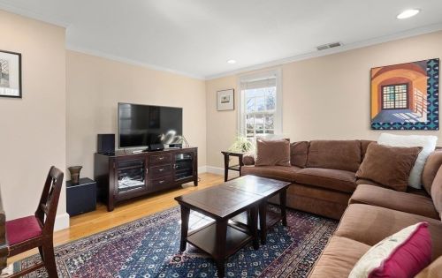 111 Upland Ave, Newton MA 02461-2112 exterior