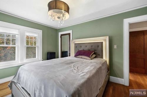 527 Terhune St, Teaneck NJ  07666-1643 exterior