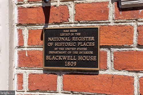 337 6th St, Philadelphia PA  19106-4138 exterior