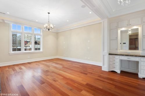 716 Schubert Ave, Chicago IL 60614-1247 exterior