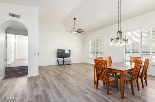 13008 3 St, Phoenix AZ 85022-5210 exterior