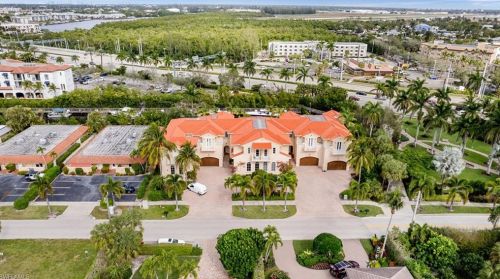 1607 Curlew Ave, Naples FL 34102-3405 exterior