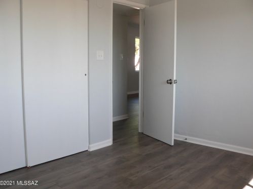 6462 Calle Luna, Tucson AZ  85710-5626 exterior