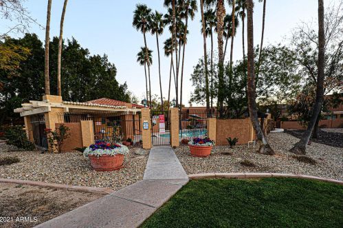 10843 11th St, Phoenix AZ 85020-5836 exterior