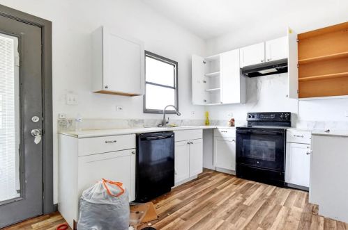 1303 Scullin Ave, Denison TX  75020-6150 exterior