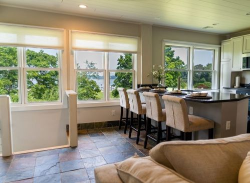 111 Baxter Ave, Quincy, MA 02169-5804