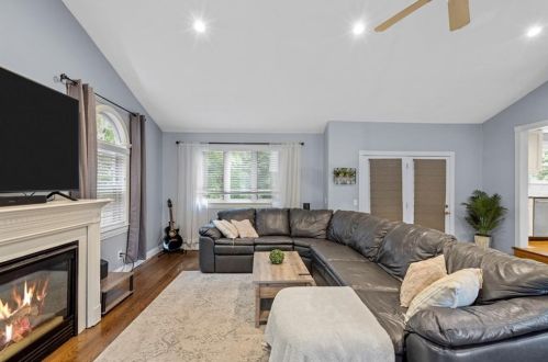 36 Mulberry Cir, Providence RI 02919-2534 exterior