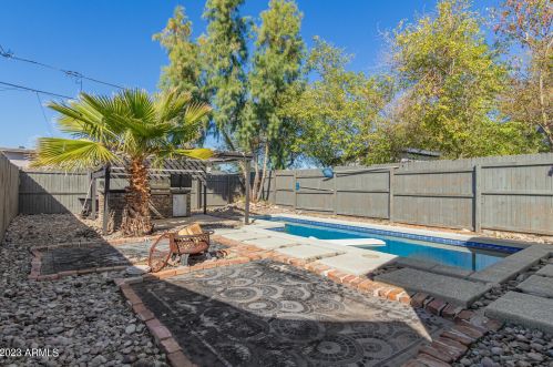 2216 23rd St, Phoenix AZ  85006-2030 exterior