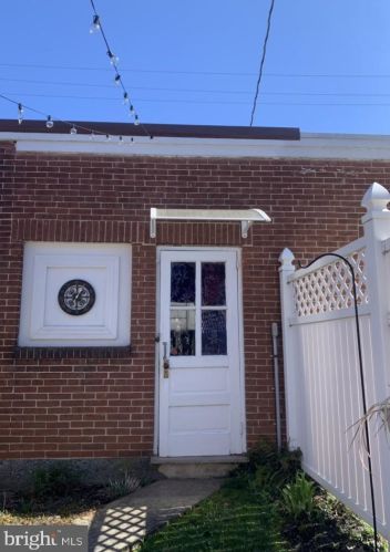 622 New Holland Ave, Lancaster PA 17602-2135 exterior