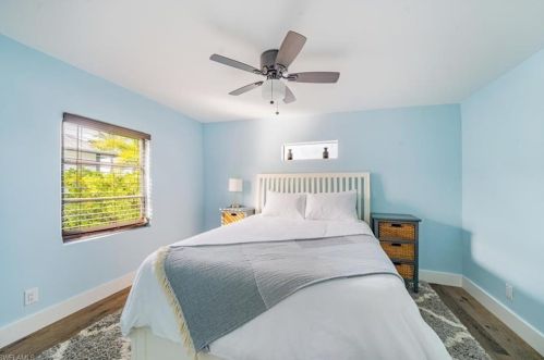 1283 Grand Canal Dr, Naples FL 34110-1506 exterior