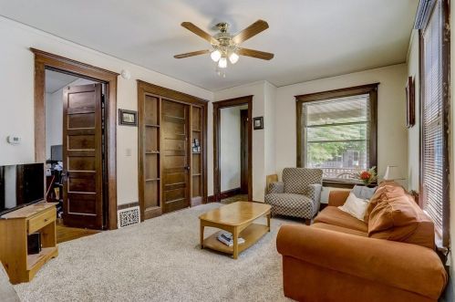 2943 Newhall St, Milwaukee WI 53211-3224 exterior