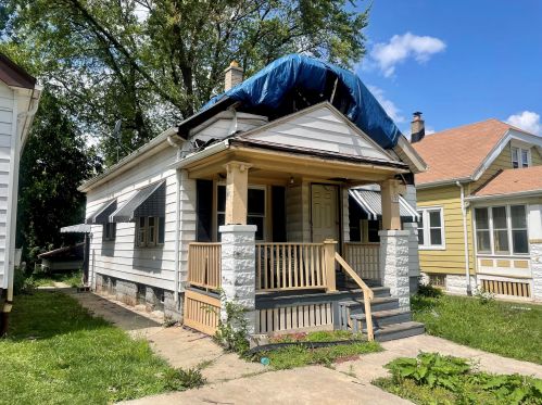 3951 14th St, Milwaukee, WI 53206-2906