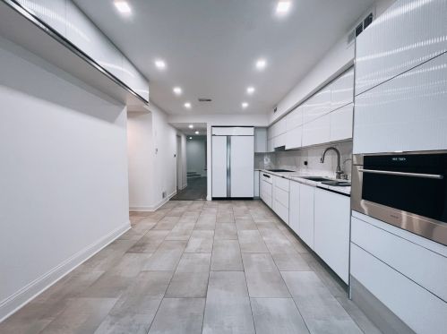 629 Belden Ave, Chicago IL  60614-3305 exterior