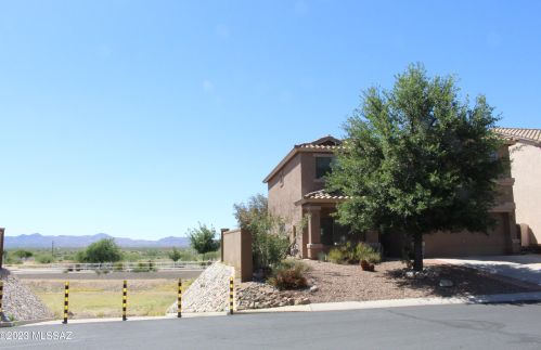 60333 Blackcrest Loop, Tucson, AZ 85739-1944