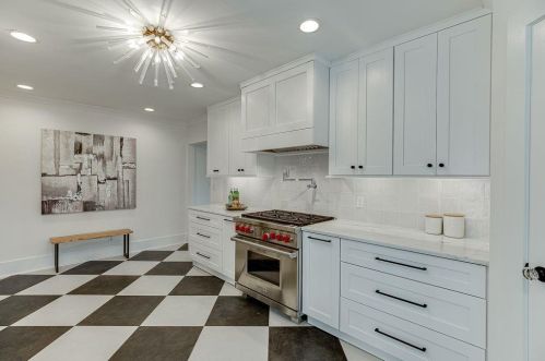 239 Midvale Dr, Atlanta GA  30342-3326 exterior