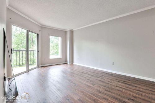 1 Biscayne Dr, Atlanta GA  30309-1090 exterior