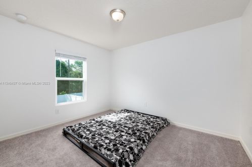 1680 Airoso Blvd, Fort Pierce FL  34984-3737 exterior