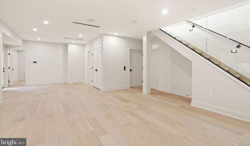 5416 Nevada Ave, Washington DC  20015-1728 exterior