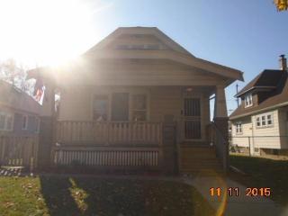 6325 Locust St, Milwaukee, WI 53210-1468