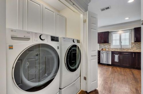 801 Defoors Ml Cir, Atlanta GA 30318-2392 exterior