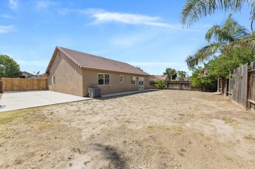 8802 Domingo St, Bakersfield CA 93313-5803 exterior