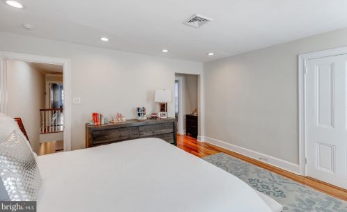 2101 Delancey St, Philadelphia PA 19103-6408 exterior