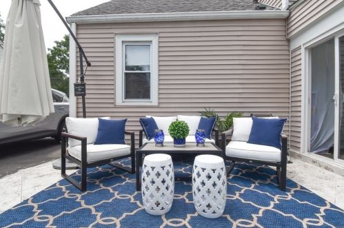 17 Waldorf St, Springfield MA 01109-1837 exterior