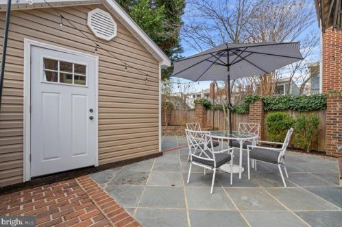 613 Royal St, Alexandria VA  22314-2031 exterior