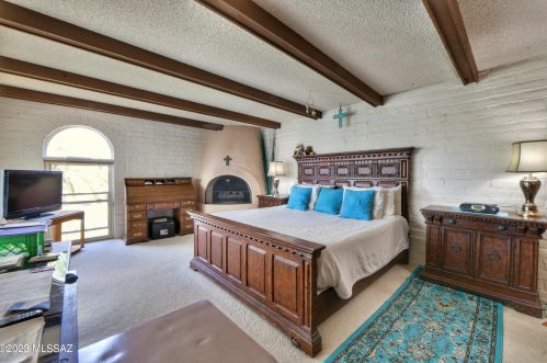 720 Roller Coaster Rd, Tucson AZ 85704-2628 exterior