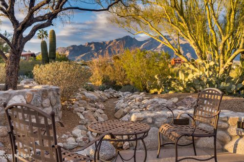 4150 La Cadena, Tucson, AZ 85718-6100