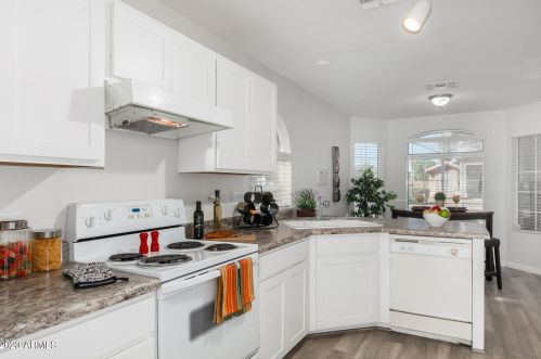 2449 Jasper Dr, Gilbert AZ 85296-4238 exterior