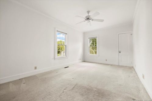 13 Is Hl Ave, Ridgefield CT exterior