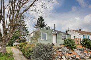 7900 14 Ave, Seattle WA  98106-2118 exterior