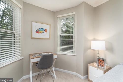 1357 Emerald St, Washington DC 20002-5431 exterior