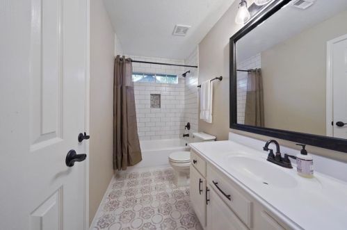 18146 Walden Frst Dr, Humble TX 77346-6023 exterior