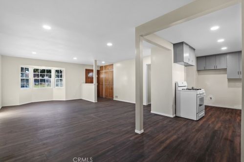 831 Maplewood Ave, Fullerton CA  92832-2625 exterior