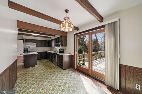 9924 Bedfordshire Ct, Rockville MD 20854-2015 exterior