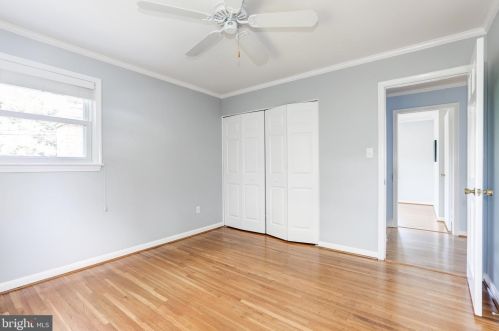 2998 Glenora Ln, Rockville MD 20850-3055 exterior