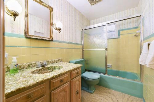 5909 Interboro Ave, Pittsburgh PA 15207-2266 exterior