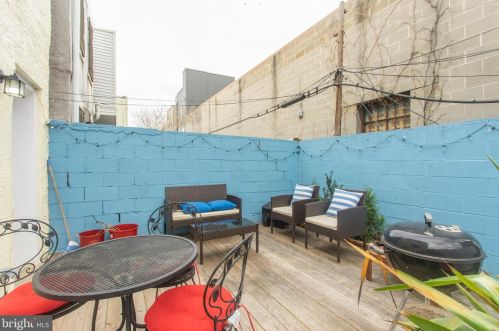 1709 Ellsworth St, Philadelphia PA 19146-3011 exterior