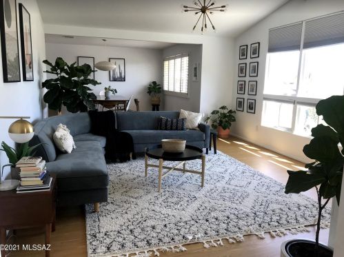 442 La Cholla Blvd, Tucson AZ  85745-2163 exterior