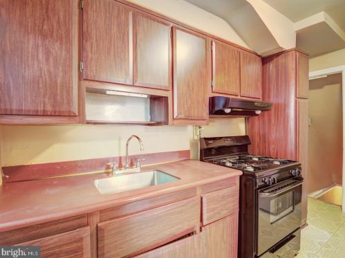 432 Orange St, Washington DC  20032-1622 exterior