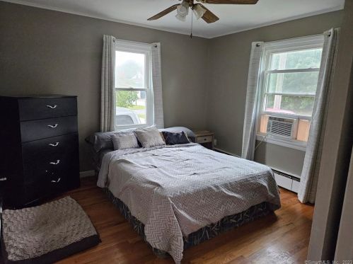 267 Mechanic St, Killingly CT 06239-1955 exterior