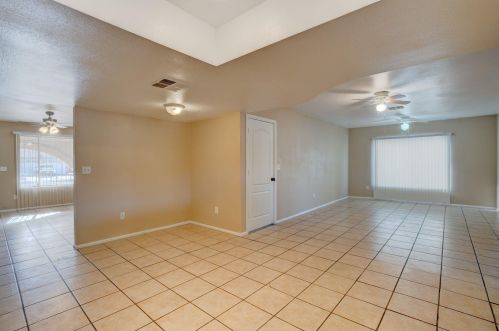 11602 42nd Ave, Phoenix AZ 85029-1912 exterior