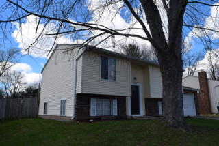 1110 Ridgepointe Dr, Indianapolis IN  46234-1943 exterior