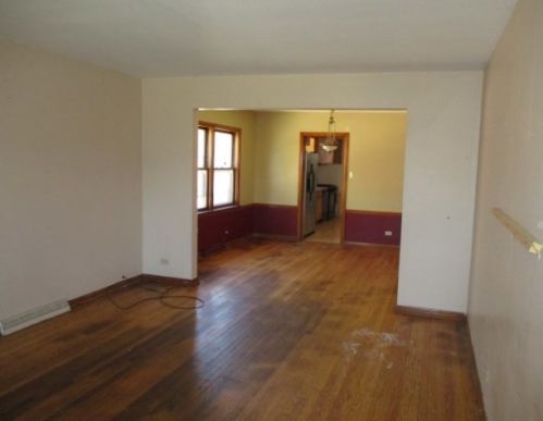 11709 Artesian Ave, Chicago, IL 60655-1515