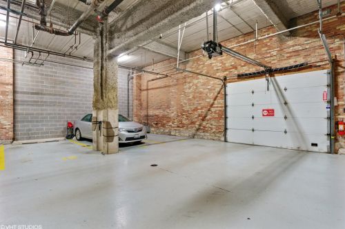 1631 Michigan Ave, Chicago IL  60616-1258 exterior