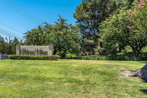 400 Pinehurst Ct, Fullerton CA 92835-2734 exterior