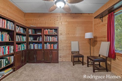 3905 Pemberton Dr, Grand Rapids MI 49508-8894 exterior