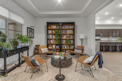 8513 22 Dr, Phoenix AZ 85041-7712 exterior